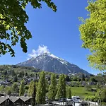 Haus Itten Gemuetlich Und Rustikal شقة