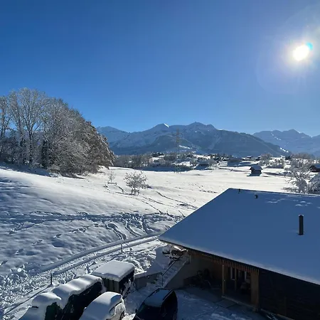 Haus Itten Gemuetlich Und Rustikal Lägenhet Hondrich