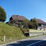 Haus Itten Gemuetlich Und Rustikal Hondrich